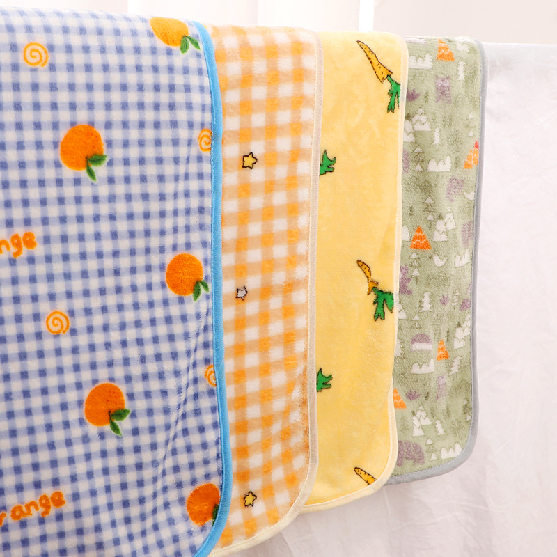 Dog sleeping small quilt, summ - Summer Quilt ulasan dan harga