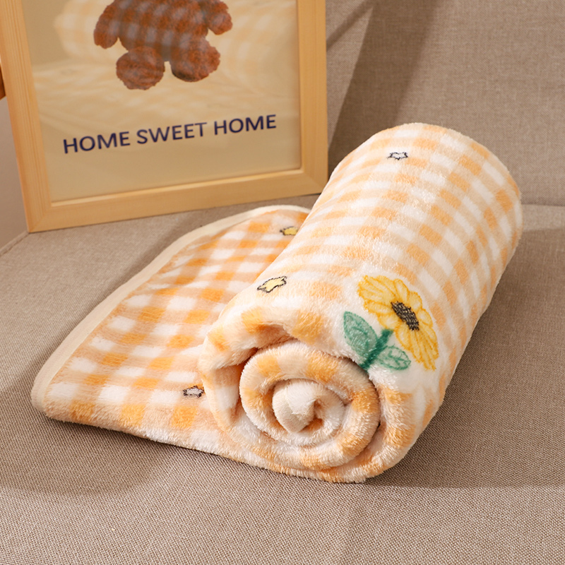 Dog sleeping small quilt, summ - Summer Quilt ulasan dan harga